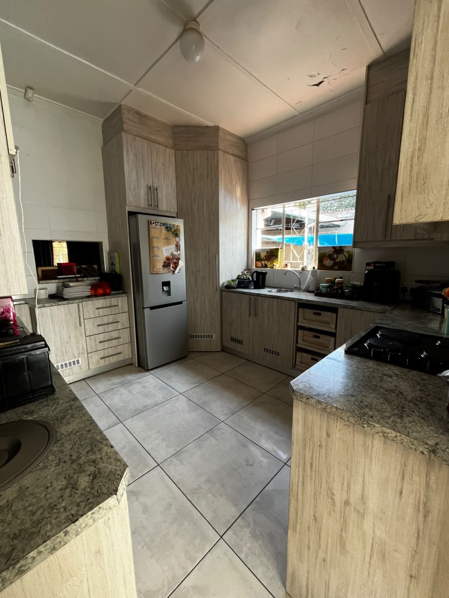 To Let 3 Bedroom Property for Rent in Top Town Eastern Cape